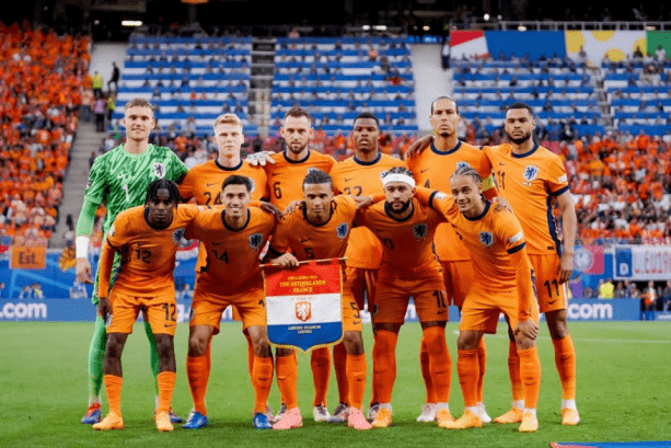 曼联财务困,欧联奖助维,仍沉浸欧冠,太阳城在线娱乐,在线娱乐,娱乐平台,彩票投注,游戏大厅,安全平台